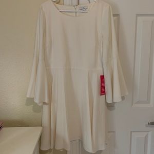 Flowy white long sleeve dress